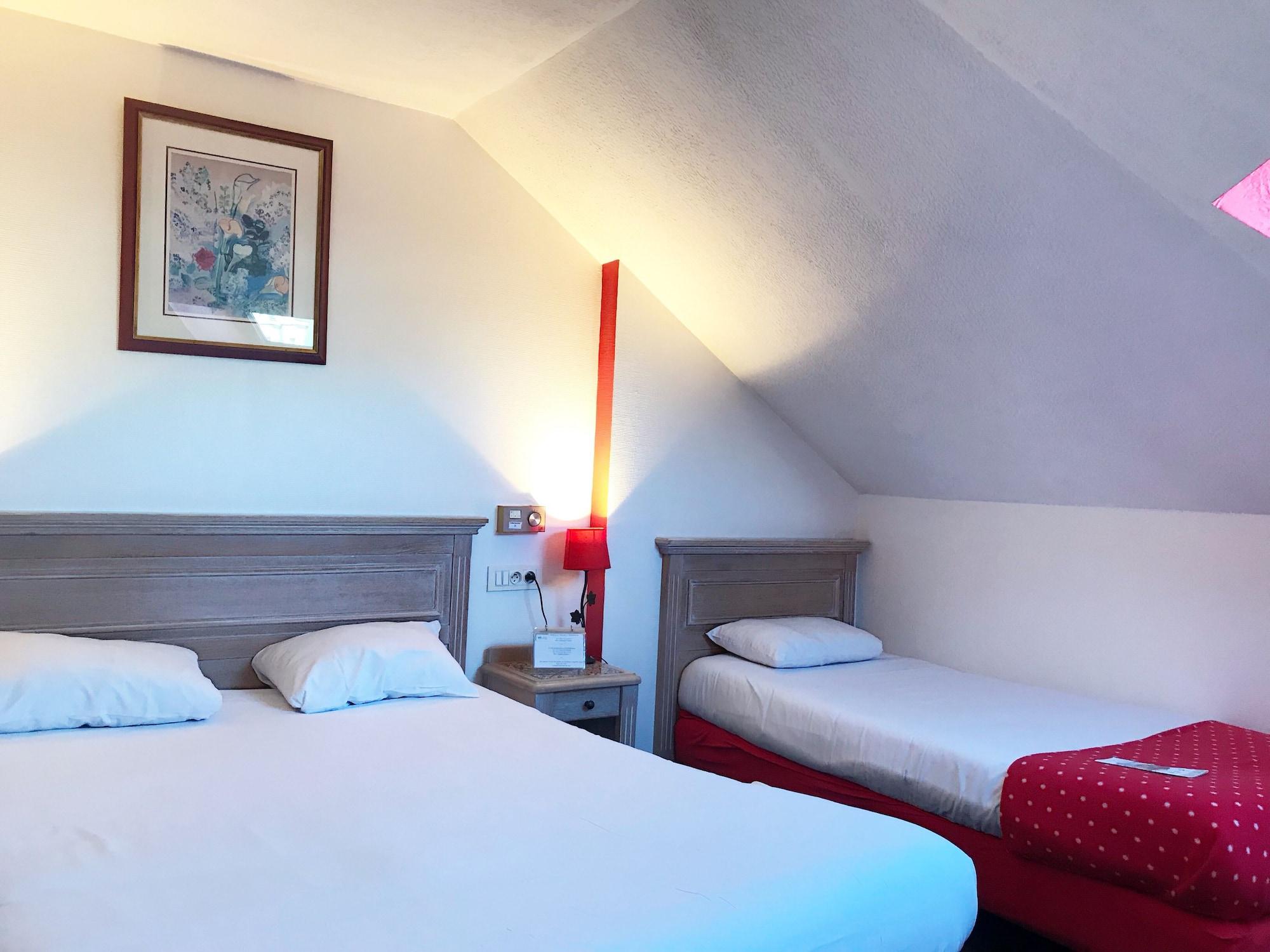 Brit Hotel Aux Sacres Reims, Centre Historique Exterior foto