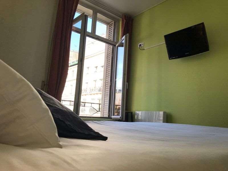 Brit Hotel Aux Sacres Reims, Centre Historique Zimmer foto
